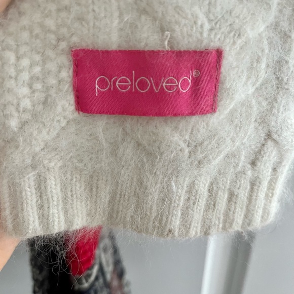 Scarf by Preloved - Picture 8 of 11